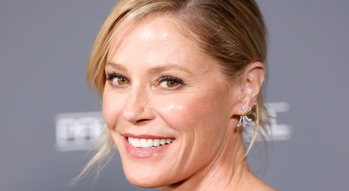 Julie Bowen S Net Worth How Much The American Actress Earns In