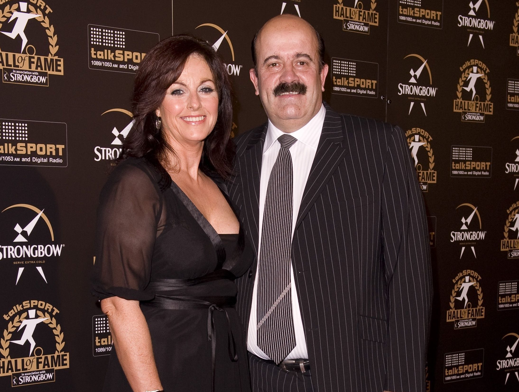 Willie Thorne Net Worth in 2020 and Early Life - 98