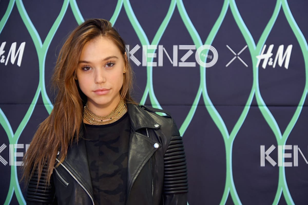 Alexis Ren Net Worth  Career  Early Life   Earnings - 91