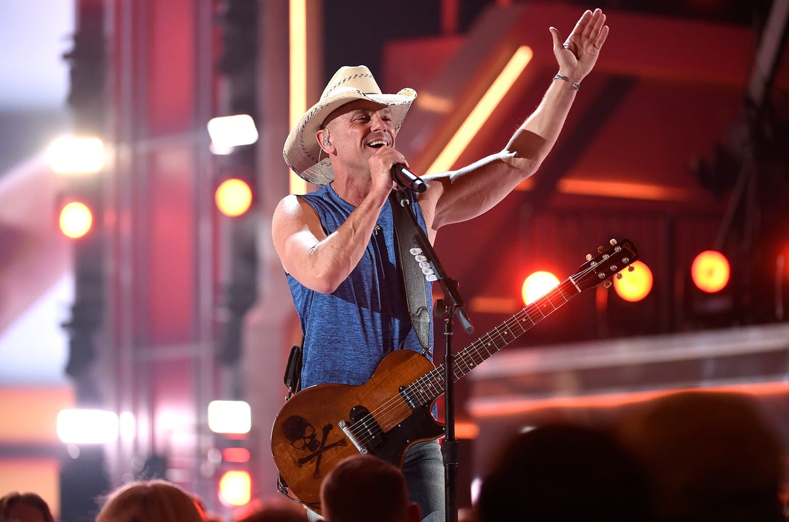 How Old is Kenny Chesney  A Look At His 32 Year Country Music Career - 88