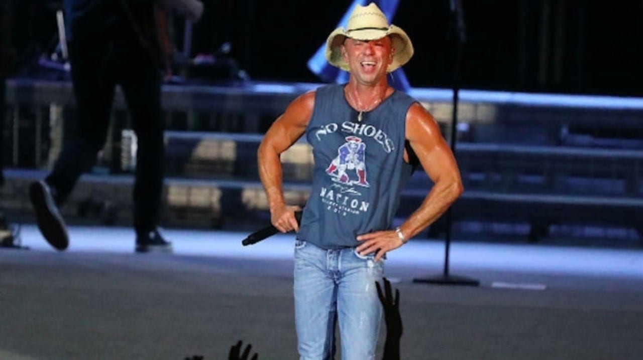 Who is Kenny Chesney   What is He Famous For  - 88