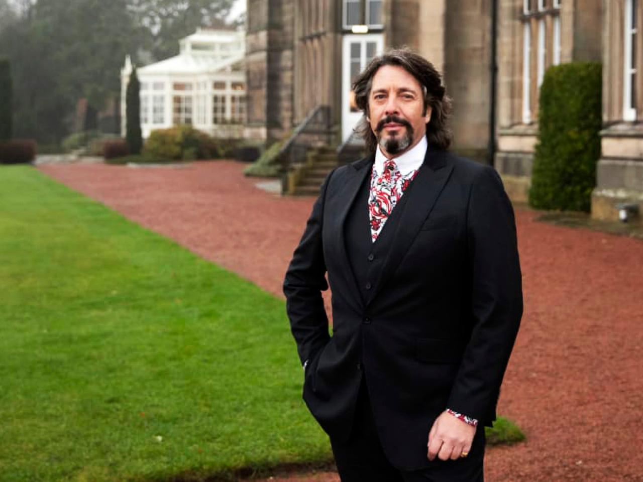 Laurence Llewelyn Bowen Net Worth  The Interior Designer Career And Earnings - 8