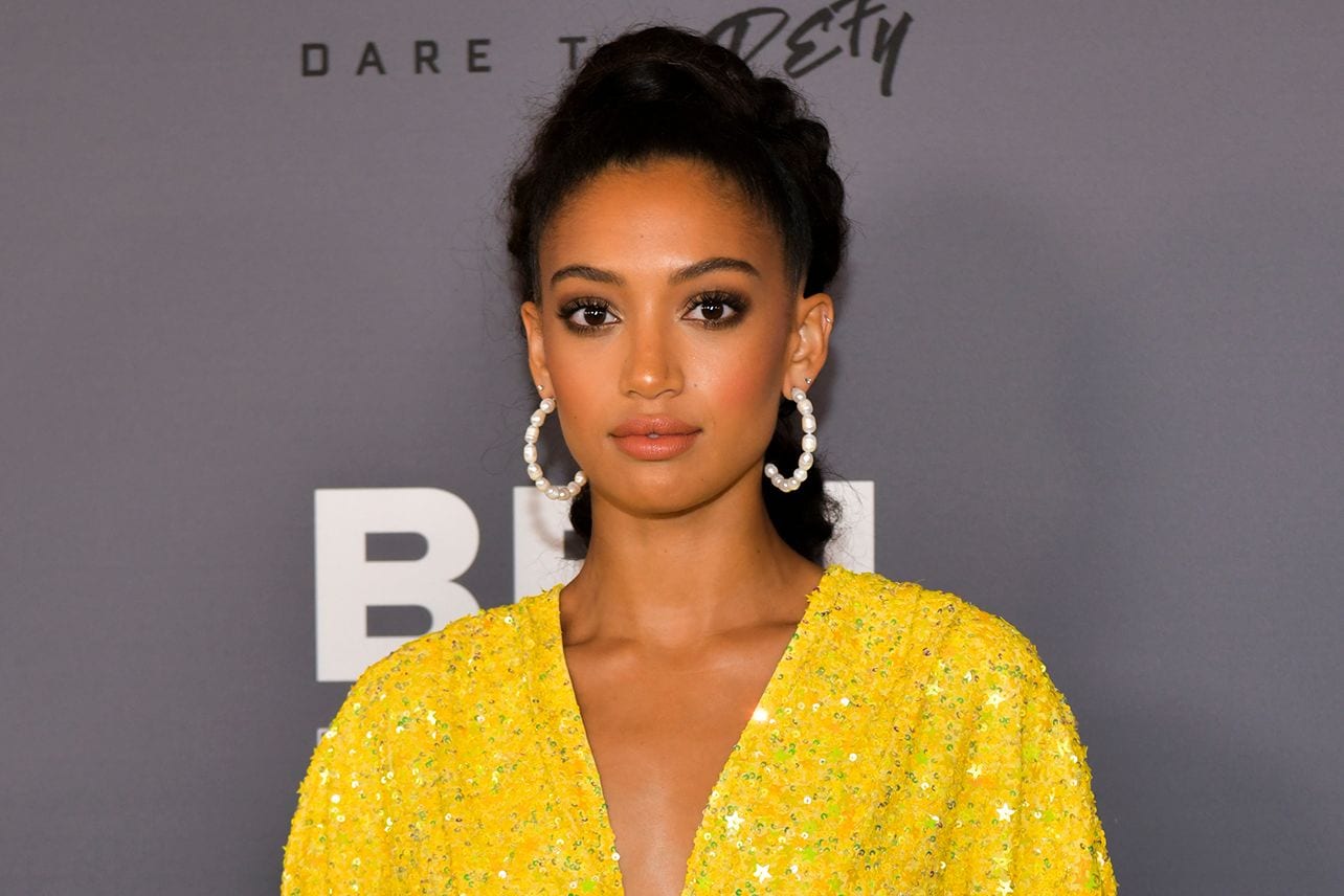 Samantha Logan Net Worth  Personal Life   Career - 50