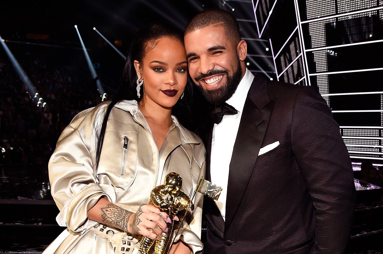 Who is Drake Dating  The Hit Rapper s Personal Life  - 55