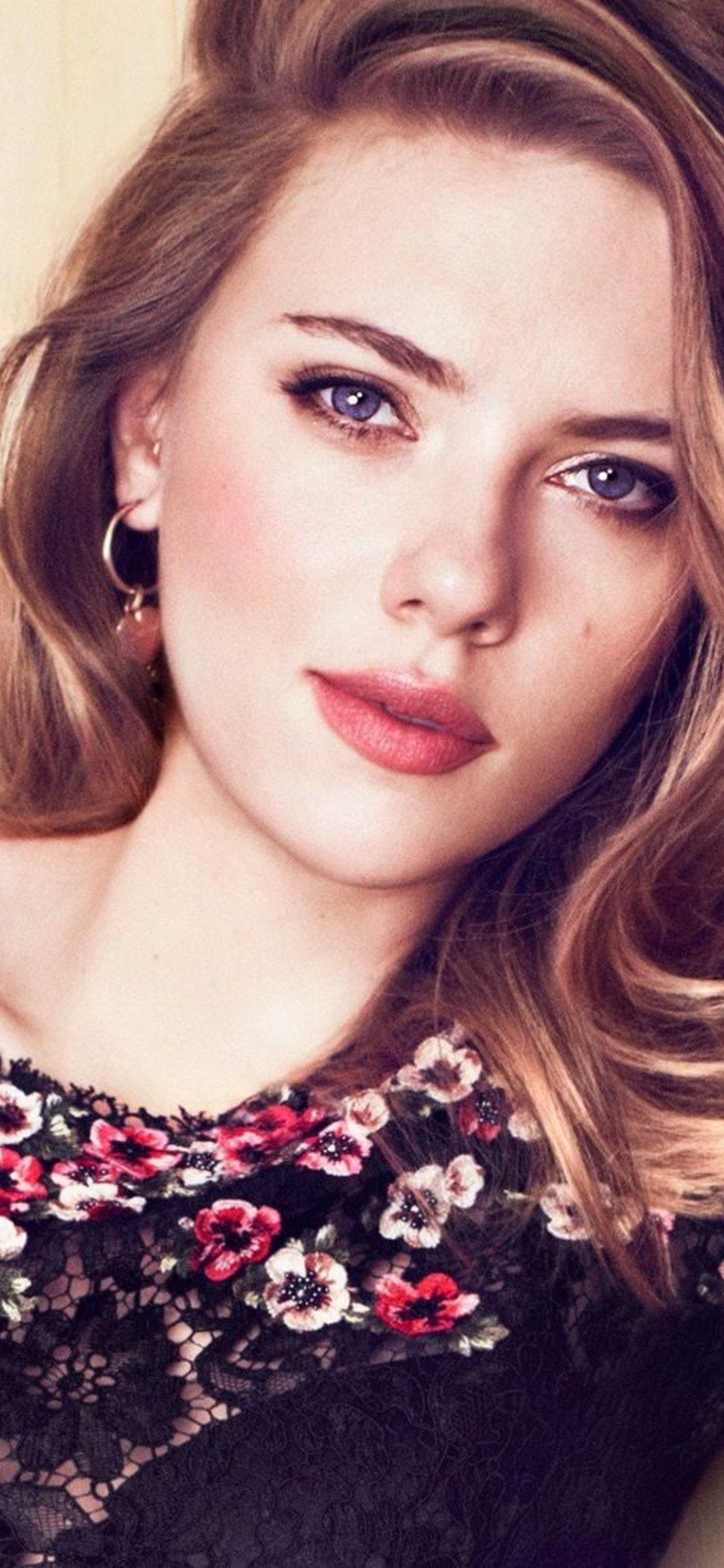 Who Is Scarlett Johansson Dating  Is She Married To Colin Jost  - 64