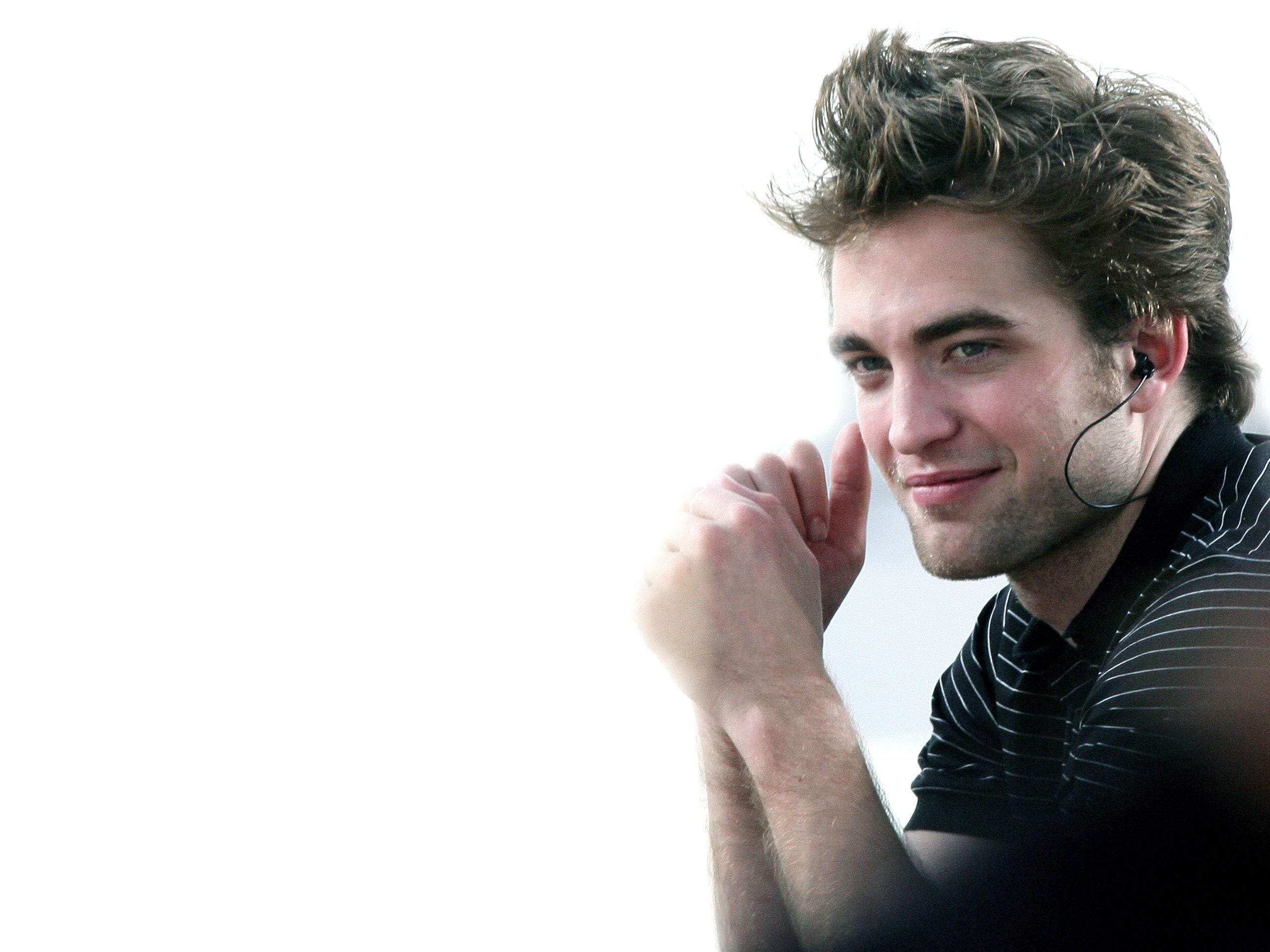 Who is Robert Pattinson Dating  About The Secretive Couple - 55