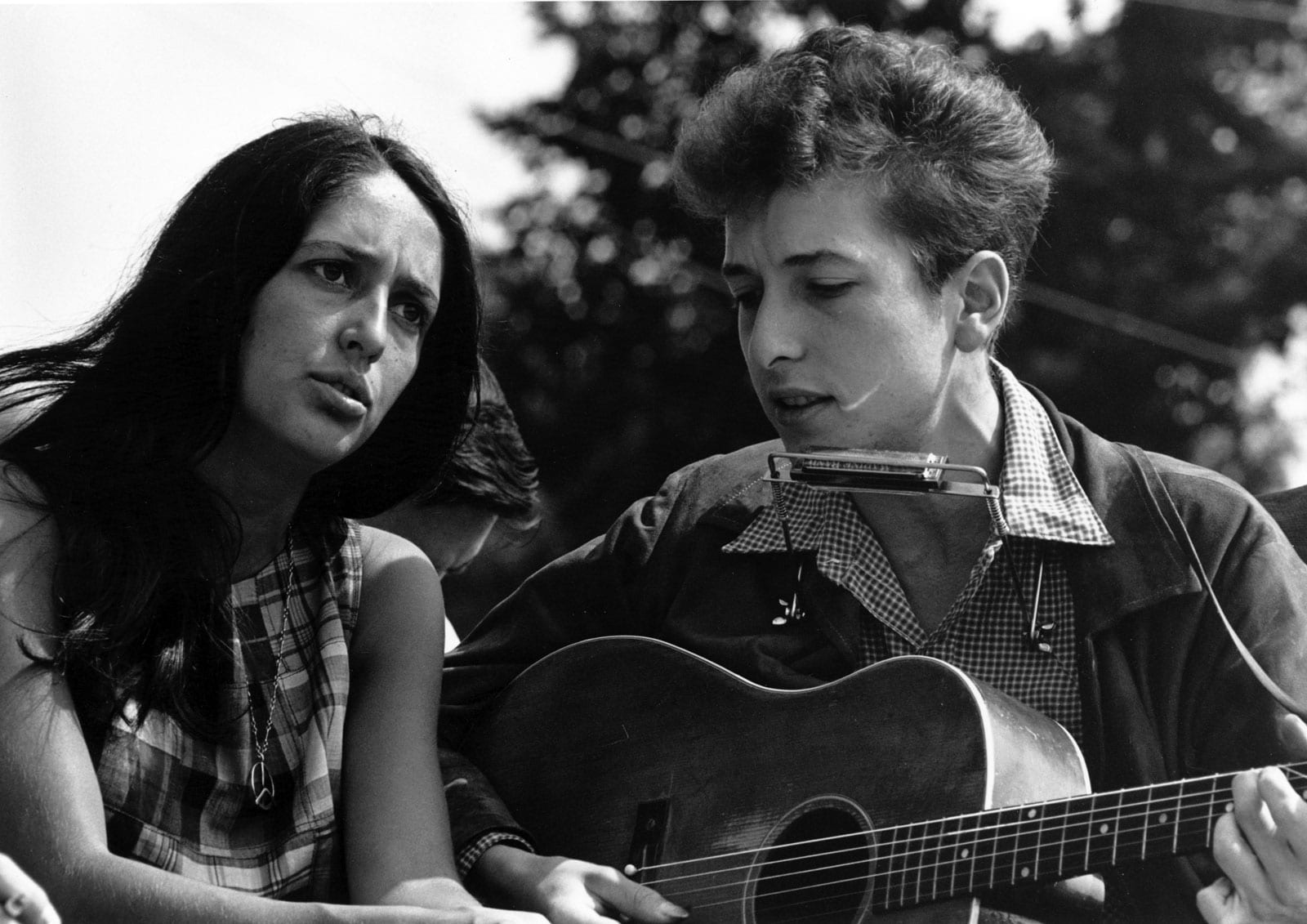 Joan Baez Net Worth  The Singer s Work And Earnings - 32