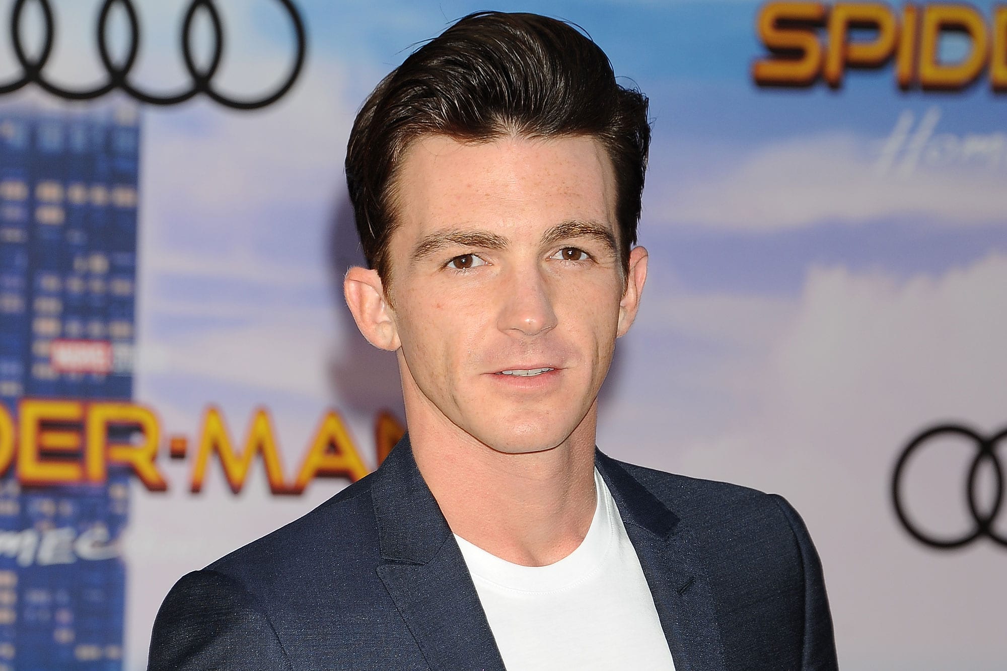 Drake Bell Net Worth How Much Does The Famous Actor Earn Otakukart