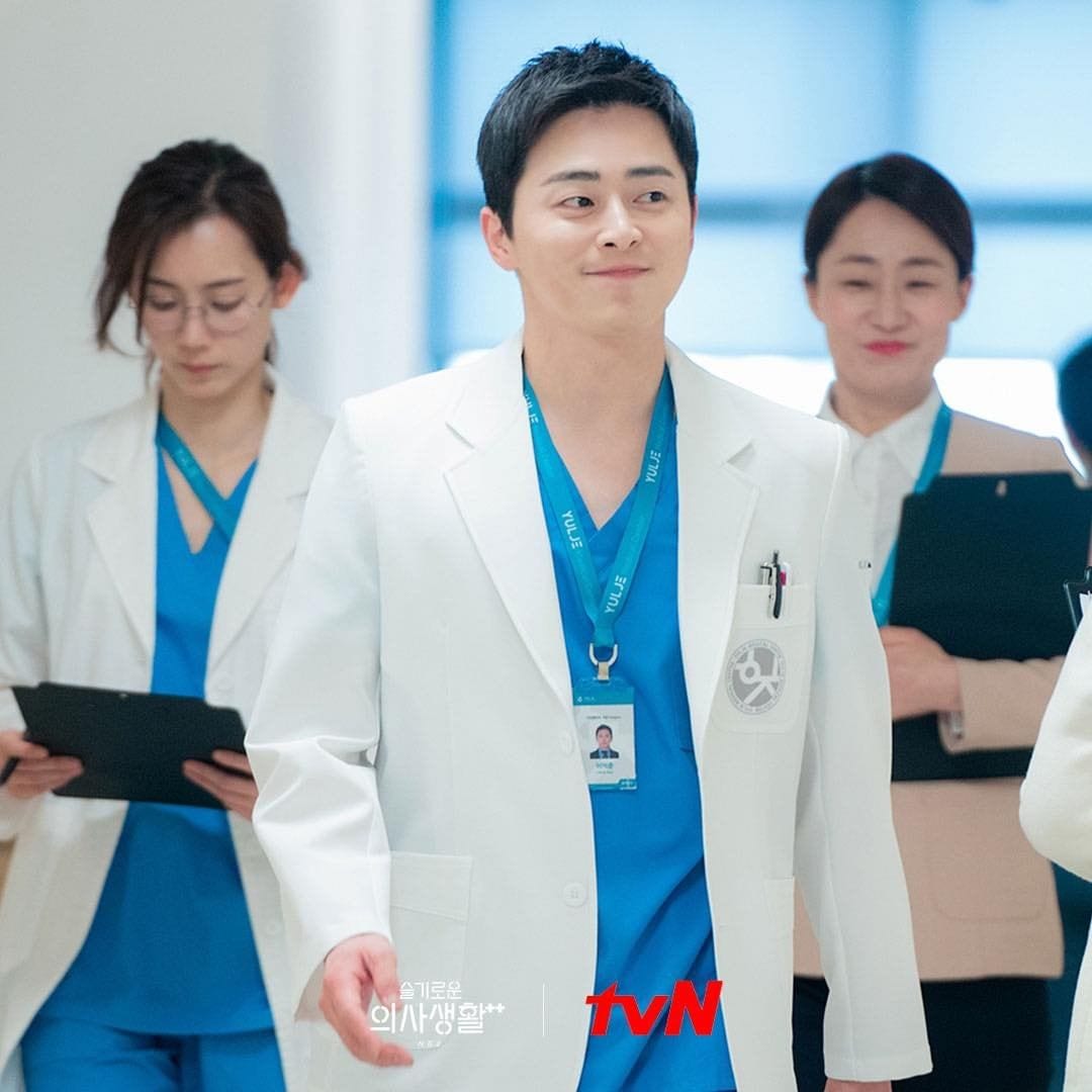 Hospital Playlist Season 2   Director Shin Wo Ho Describes It In 3 Keywords - 34