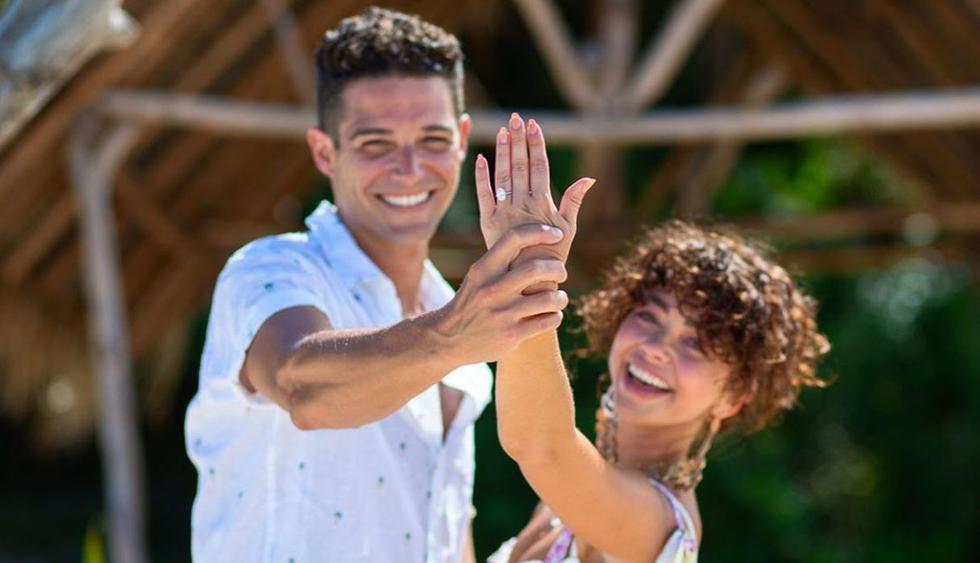 Is The Bachelorette's Wells Adams going to marry Sarah Hyland