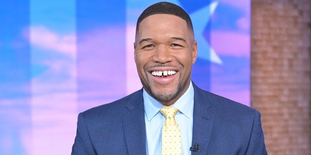 who is Michael Anthony Strahan dating?