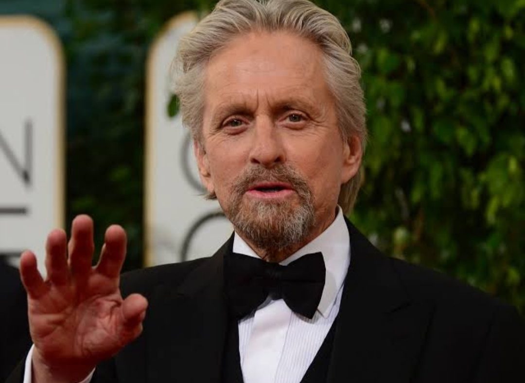 Who is Michael Douglas dating?