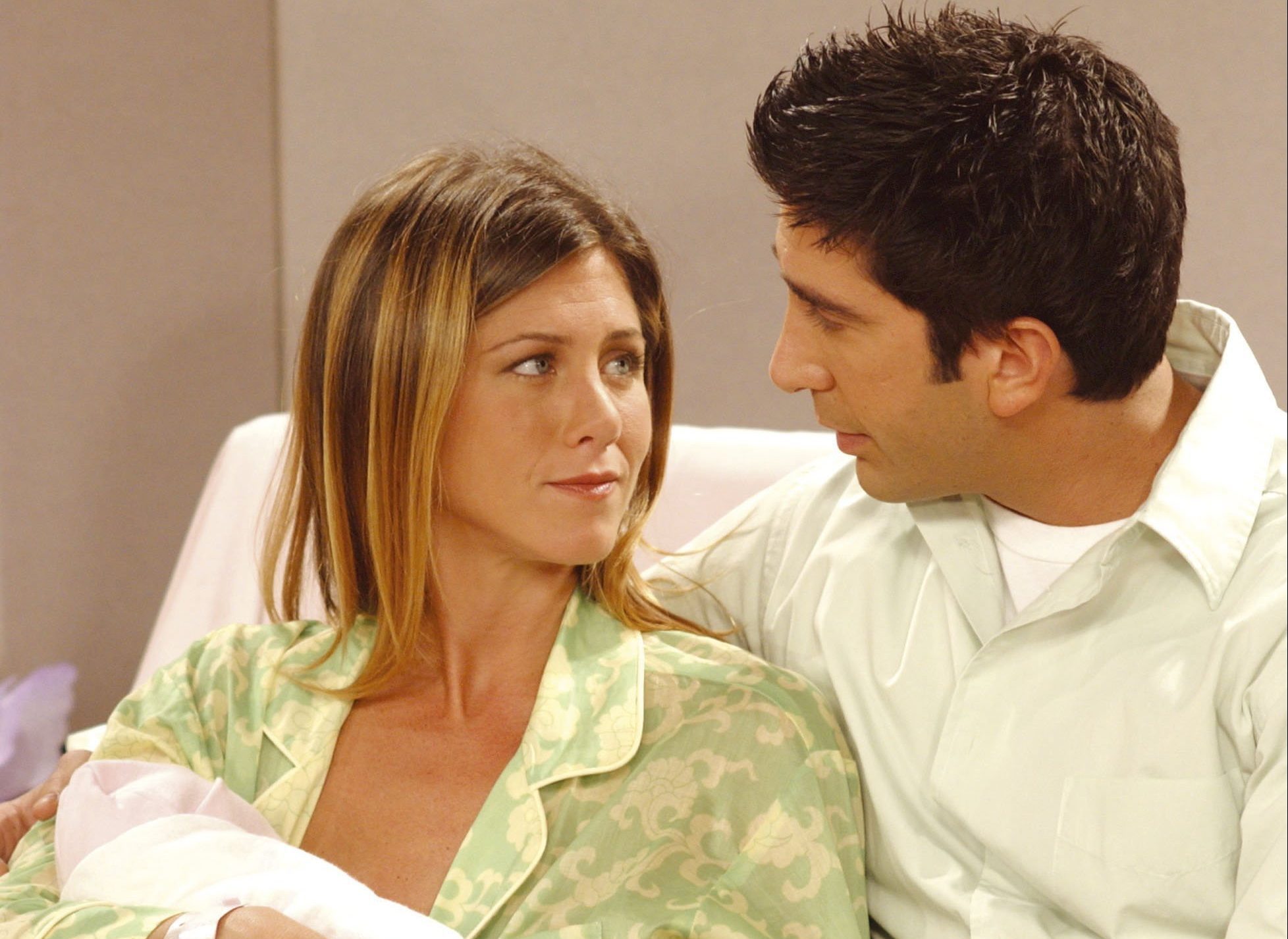Ross and Rachel dating
