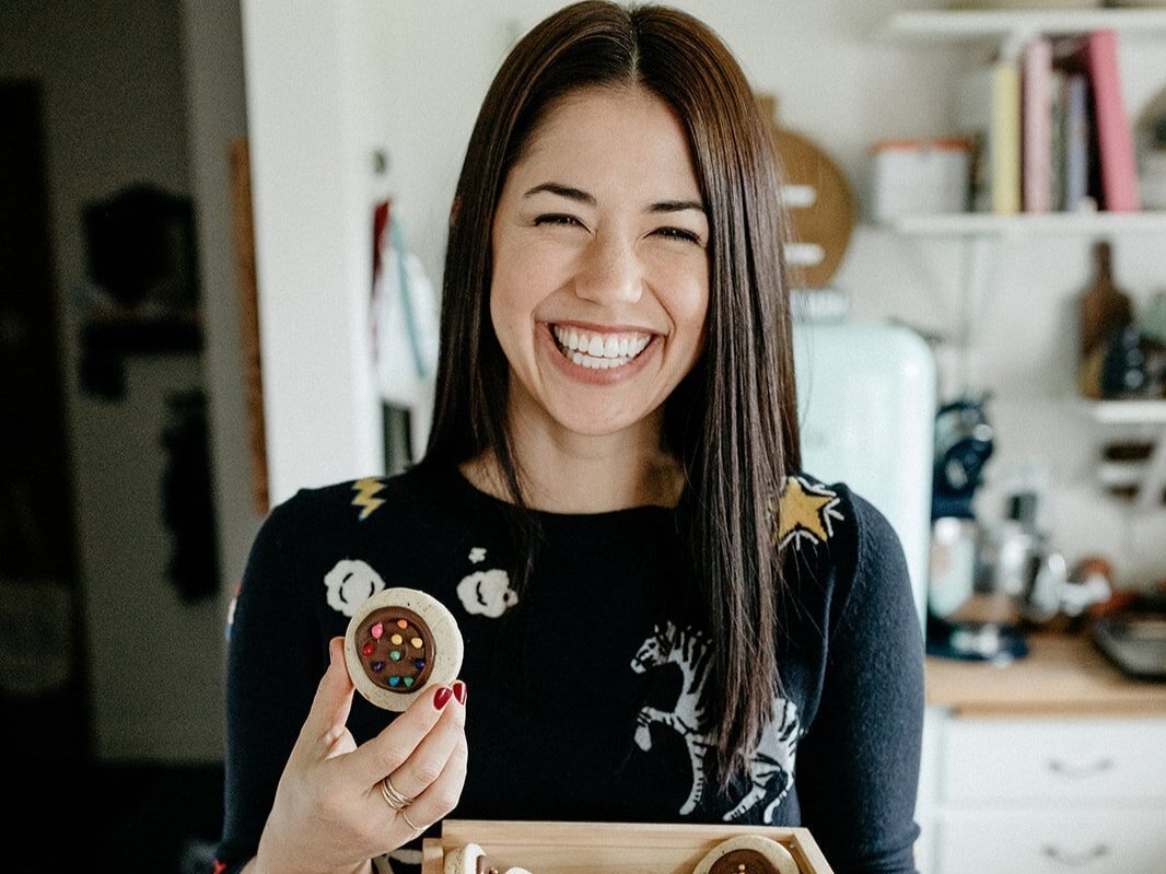 is molly yeh pregnant again        
        <figure class=