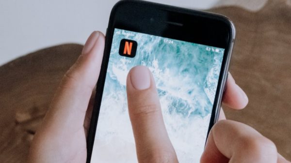 How to watch Netflix on Facetime iOS 15