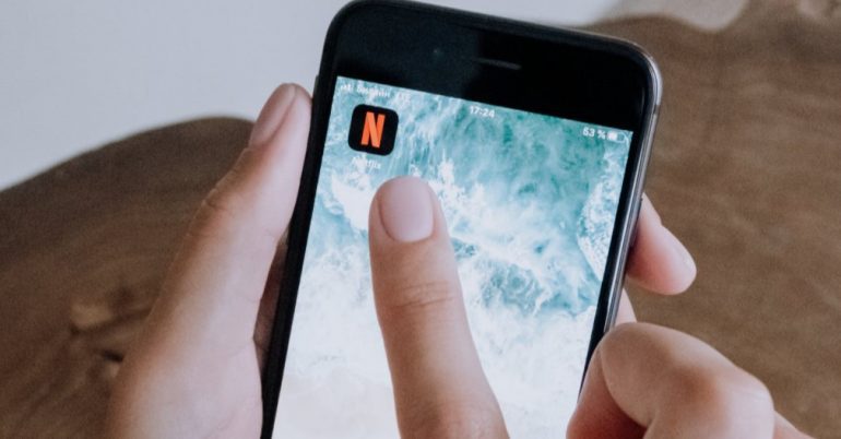 How to Watch Netflix on Facetime iOS 15? - OtakuKart