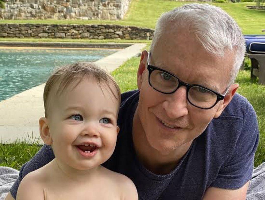 Anderson cooper with his som