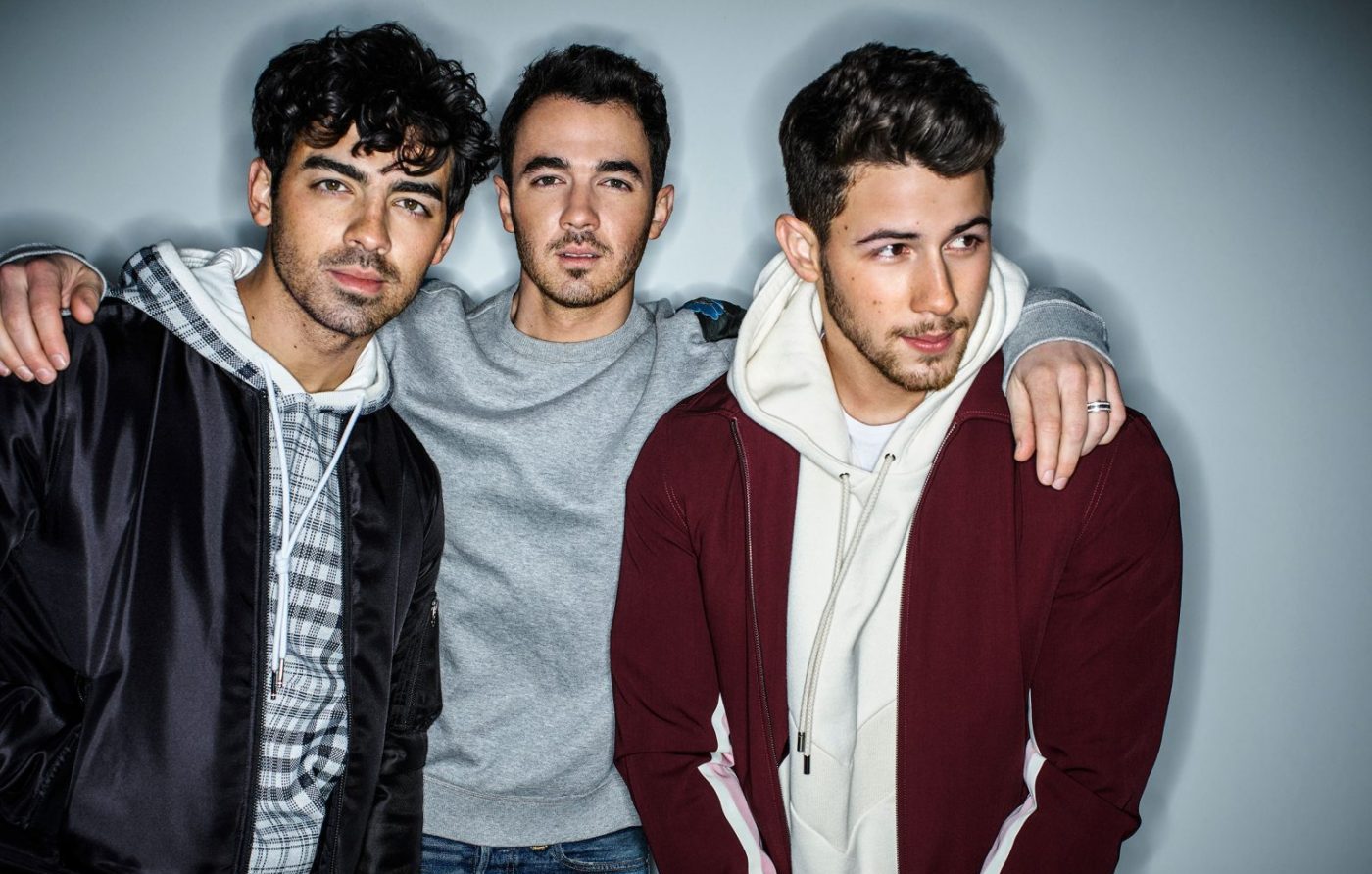 Jonas Brothers Age in 2021 Everything About The Trio Band OtakuKart