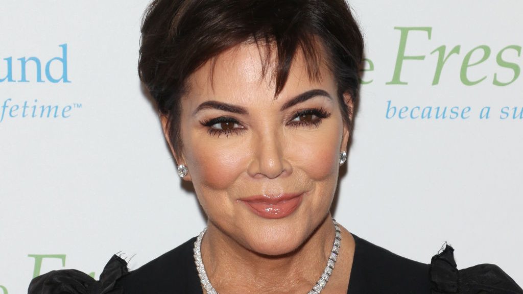 Kris Jenner Net Worth: How Much Does The Momager Earn? - OtakuKart