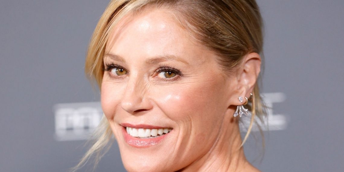 Julie Bowen's Net Worth: How Much The American Actress Earns in 2021 ...