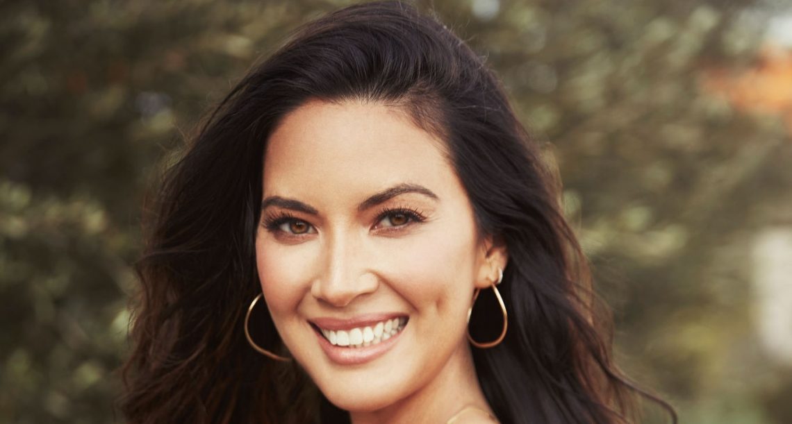 How to Get Olivia Munn's Blonde Hair Color - wide 8