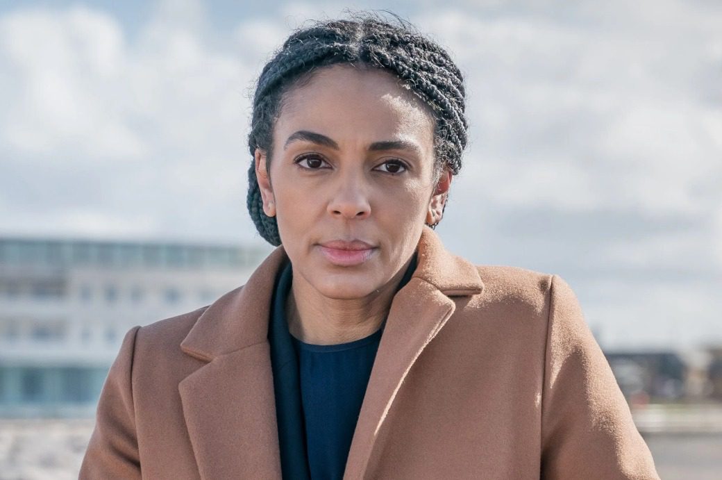 Following the great popularity of the first two series, The Bay Season 3 has finally arrived on ITV. The bay, a  crime drama series, first appeared in March 2019. The first two seasons attracted a lot of viewers, especially those who are a fan of the crime drama genre. Fans were desperately waiting for The Bay Season 3, and finally, it has been aired. Morven Christie portrays a detective sergeant family liaison officer. The series takes its name from Morecambe Bay. The Bay Season 3 welcomes a new leading lady.  The Bay Season 3 was planned to broadcast in 2020. There was a delay in filming the season because of the COVID 19 pandemic. Here we are to take you through right from start: who is the new leading lady of The Bay Season 3, plot, and most importantly, the ending of the twisted Season 3.  The Bay Season 3 Plot  The plot of Bay Season 3 is quite interesting. On her first day on the job, DS Townsend is thrown into the deep end when a body is discovered in the bay. She must go beneath the skin of a bereaved and difficult family if she is to solve the untimely death of a promising young boxer. While she is anxious to provide answers to the family, she also has to establish herself as the team's newest member. When Jenn's new mixed family struggles to settle in Morecambe, and she realizes that a fresh start may not be as simple as moving to a different town.  The Bay Season 3 New Leading Lady: Who Is She? Marsha Thomason (Cobra, White Collar) will appear in The Bay Season 3 as DS Jenn Townsend, Morecambe CID's new Family Liaison Officer. She announced the news on Instagram, saying she was 