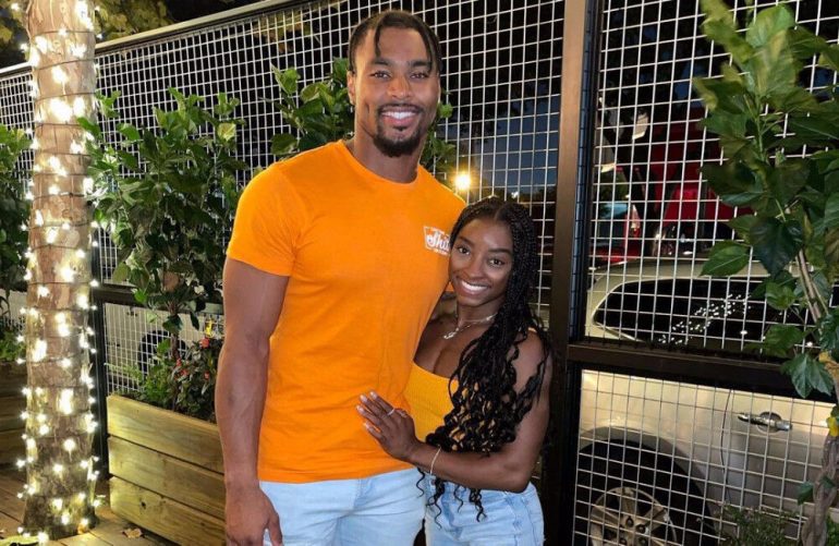 Simone Biles Is Engaged To Beau, Jonathan Owens! - OtakuKart