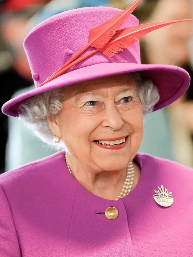 cropped-Queen_Elizabeth_II_in_March_2015.jpg.webp