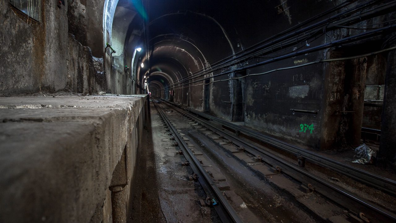 Around underground is. Канализационные туннели. Тоннель канализации. Страшный туннель.