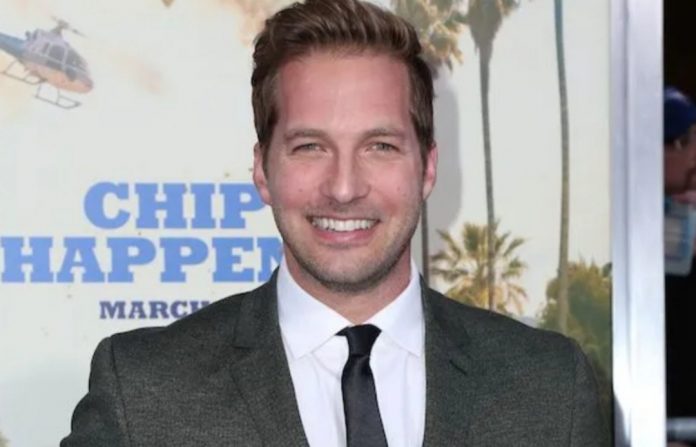 What is Ryan Hansen's Net Worth? Earnings & Works - OtakuKart