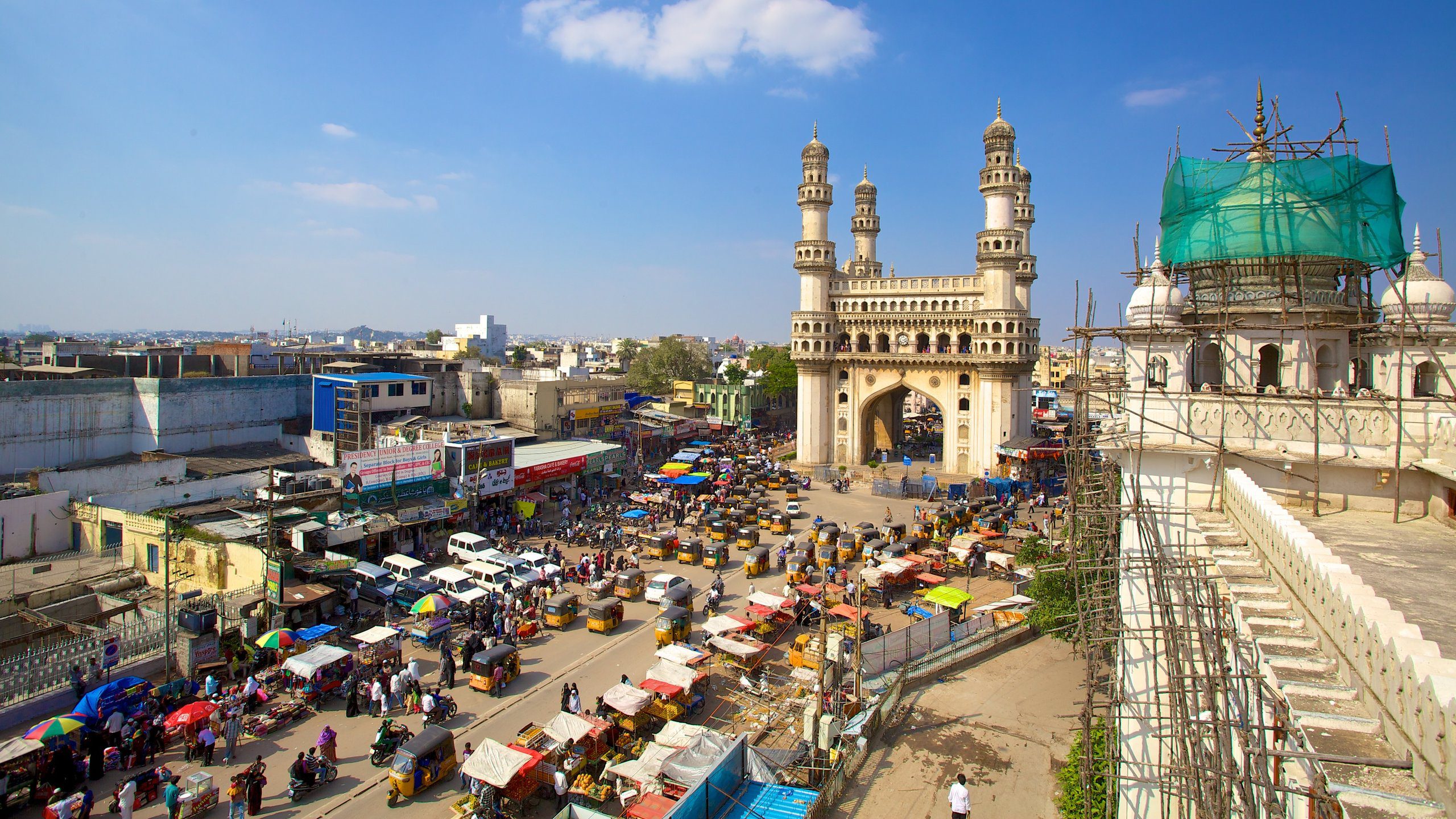 Fecha de lanzamiento de Aarattu: ¿De qué trata la película? 14 ciudad de hyderabad