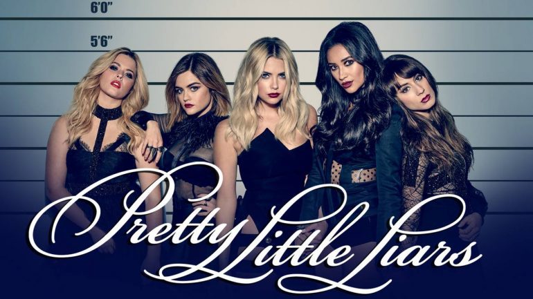 who does aria end up with in pretty little liars