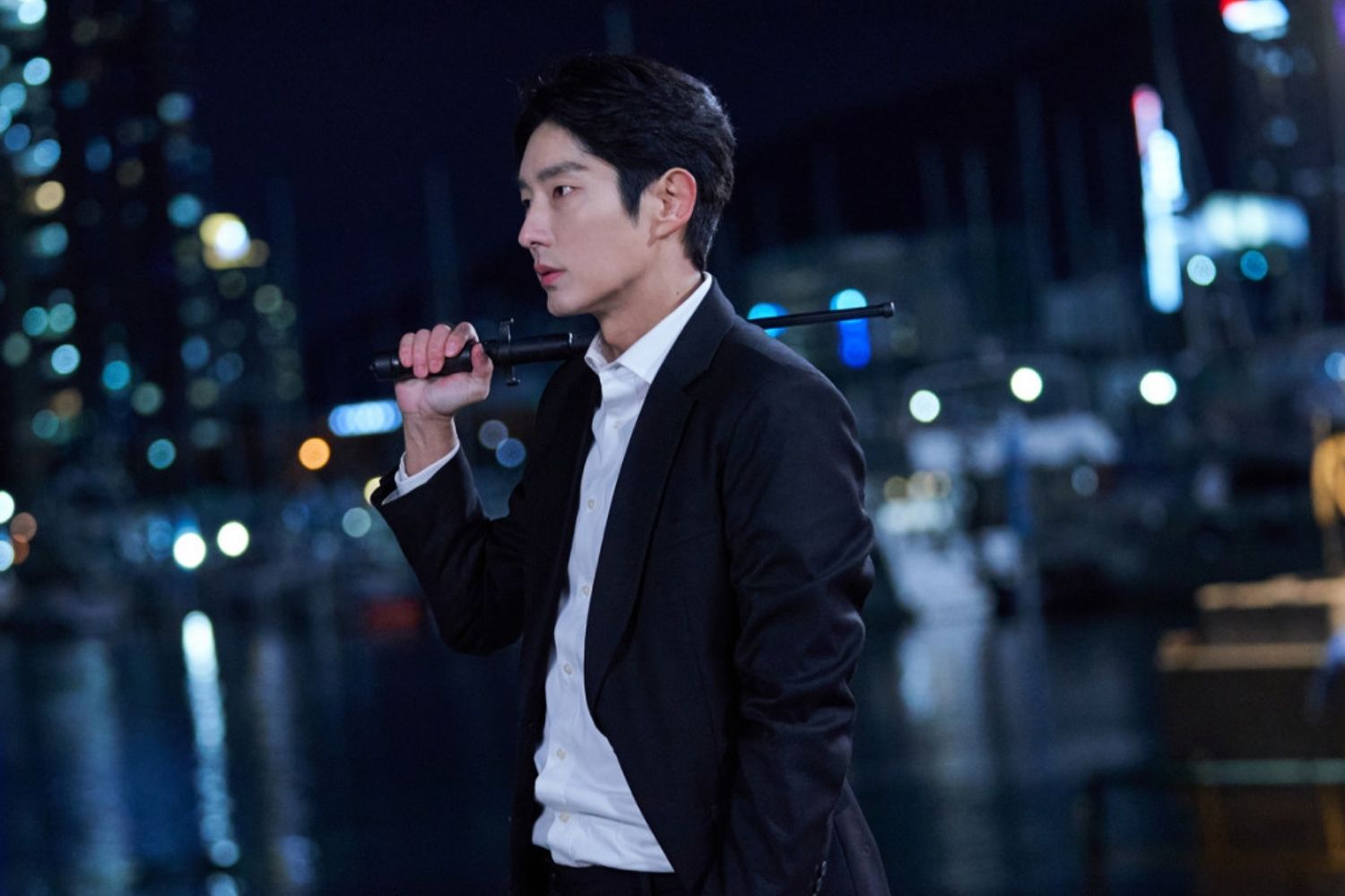 Featuring Lee Joon Gi as the hot-blooded prosecutor.