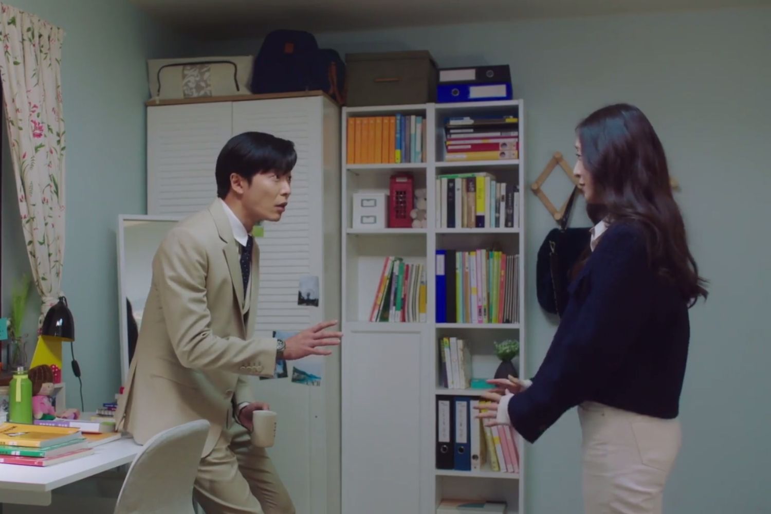 Featuring Noh Gojin and Lee Shin A- The scene where he tries to convince Lee to let go of her dream of becoming an instructor yet ends up encouraging her.