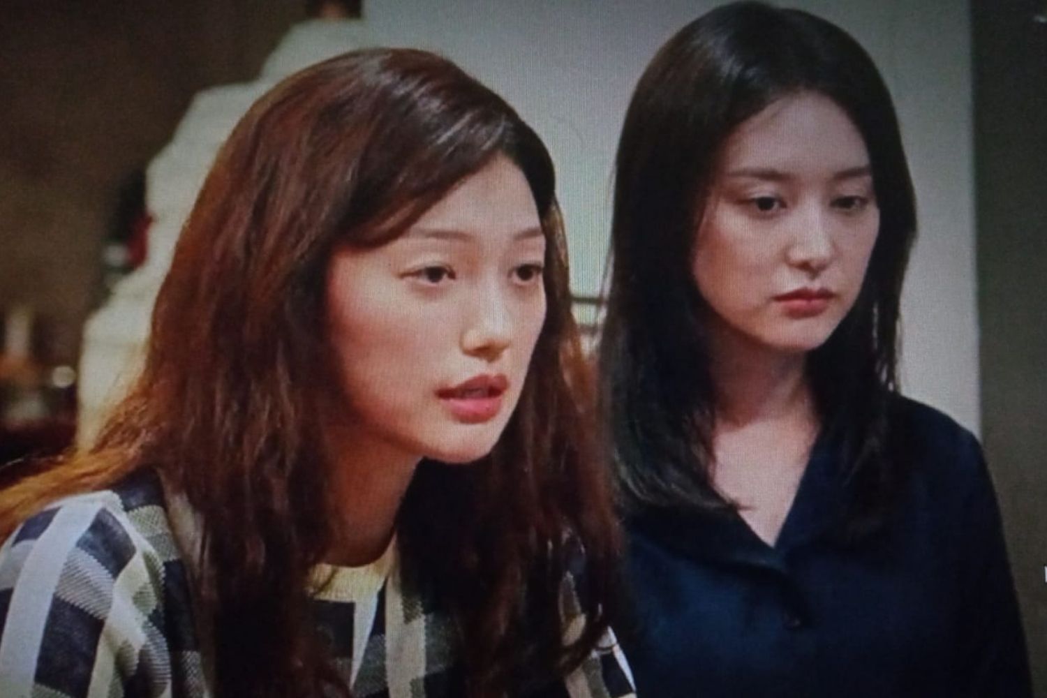 Featuring- Yeom Mi Jung and Yeom Ki Jung; The scene where Yeom Ki Jung is talking about the divorced man with a kid, she had been set up to with.