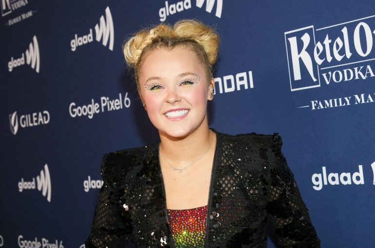 JoJo Siwa Reveals That She Wasn’t Invited To 2022 Kids’ Choice Awards ...