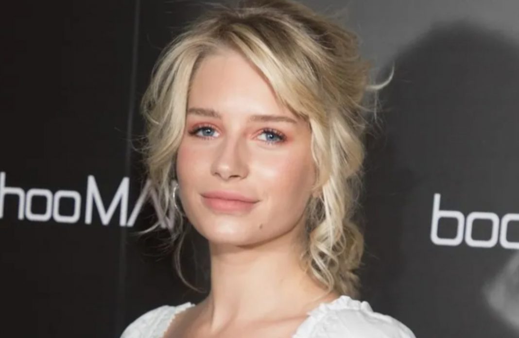 Who is Lottie Moss Dating? The Fashion Model’s Boyfriend & Career ...