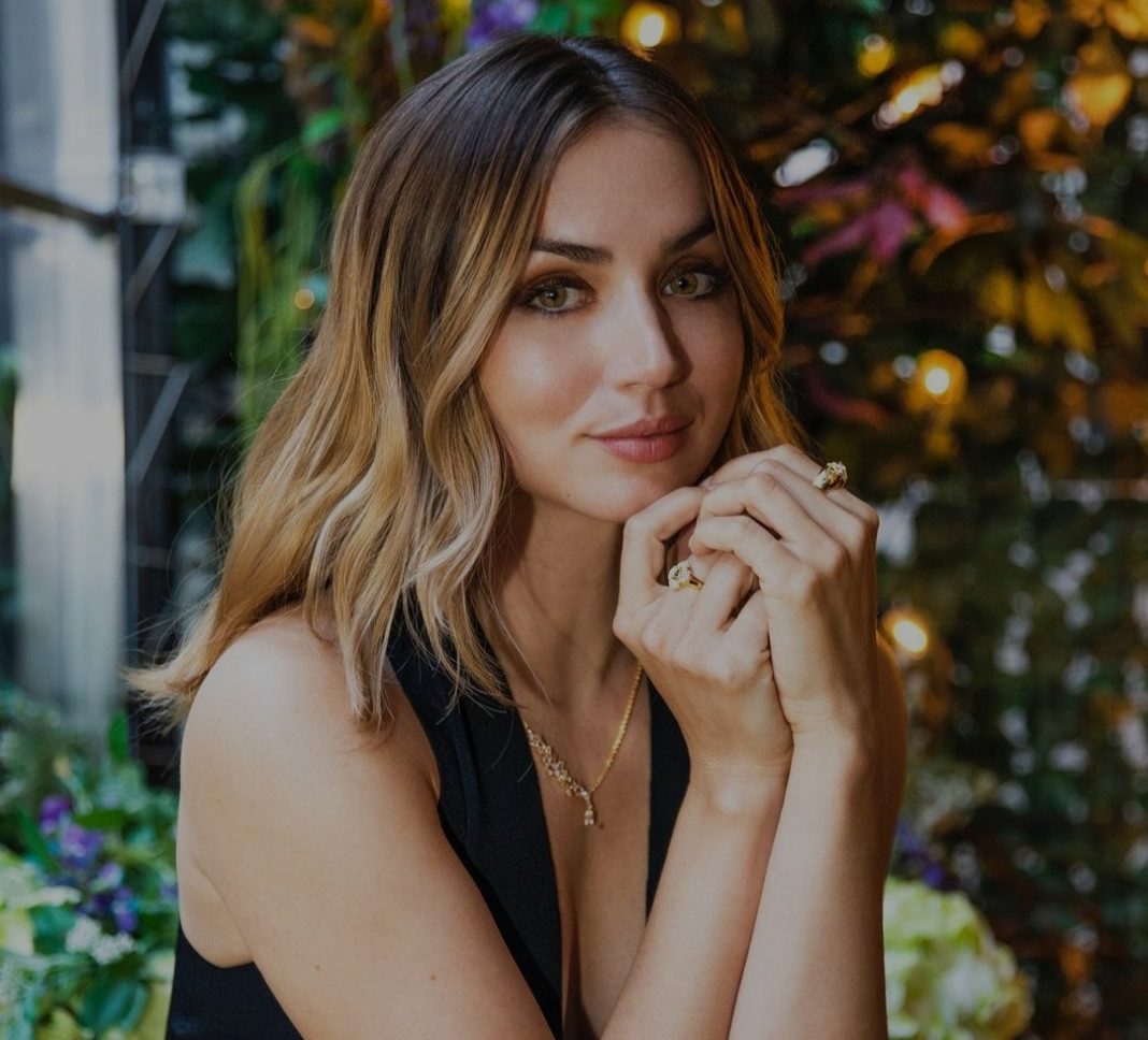 What is Ana De Armas's Net Worth? Her Career & Earnings! OtakuKart