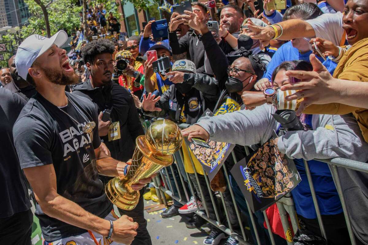 Warriors Parade Best Moments That You Should Not Miss!