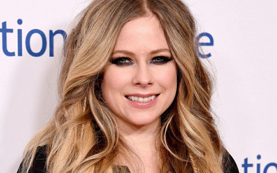Avril Lavigne Pregnant