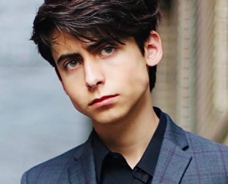 Who Is Aidan Gallagher's Girlfriend In 2022? The Umbrella Academy Actor 