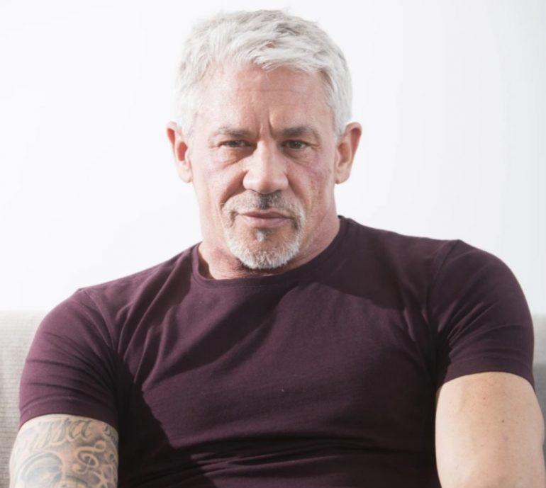 What is Wayne Lineker's Girlfriend Advert? - OtakuKart