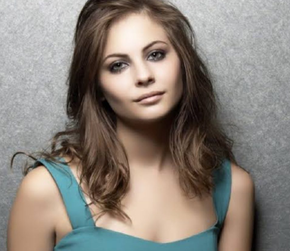 Willa Holland's Dating History