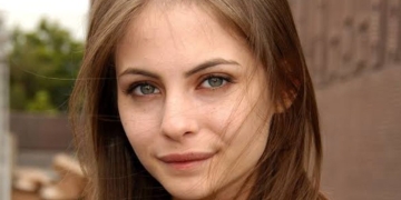 Willa Holland’s Dating History: All Her Relationships So Far