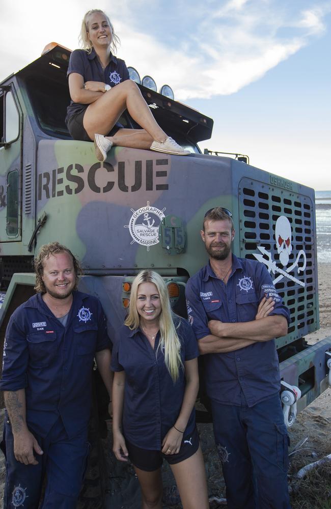 Aussie Salvage Squad Season 4 Episode 8 Team Salvage Retrieves A Yacht This Time