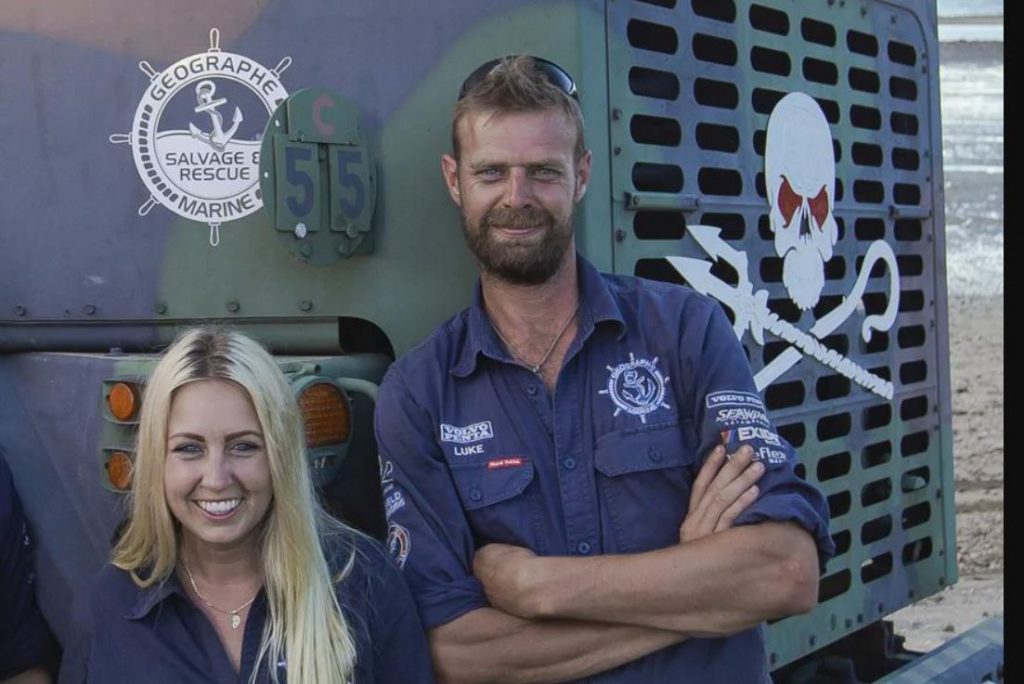 Aussie Salvage Squad Season 4 Episode 8 Team Salvage Retrieves A Yacht This Time