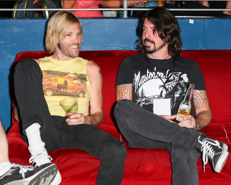 Taylor Hawkins and Alanis Morissette Relationship: All To Know About it ...