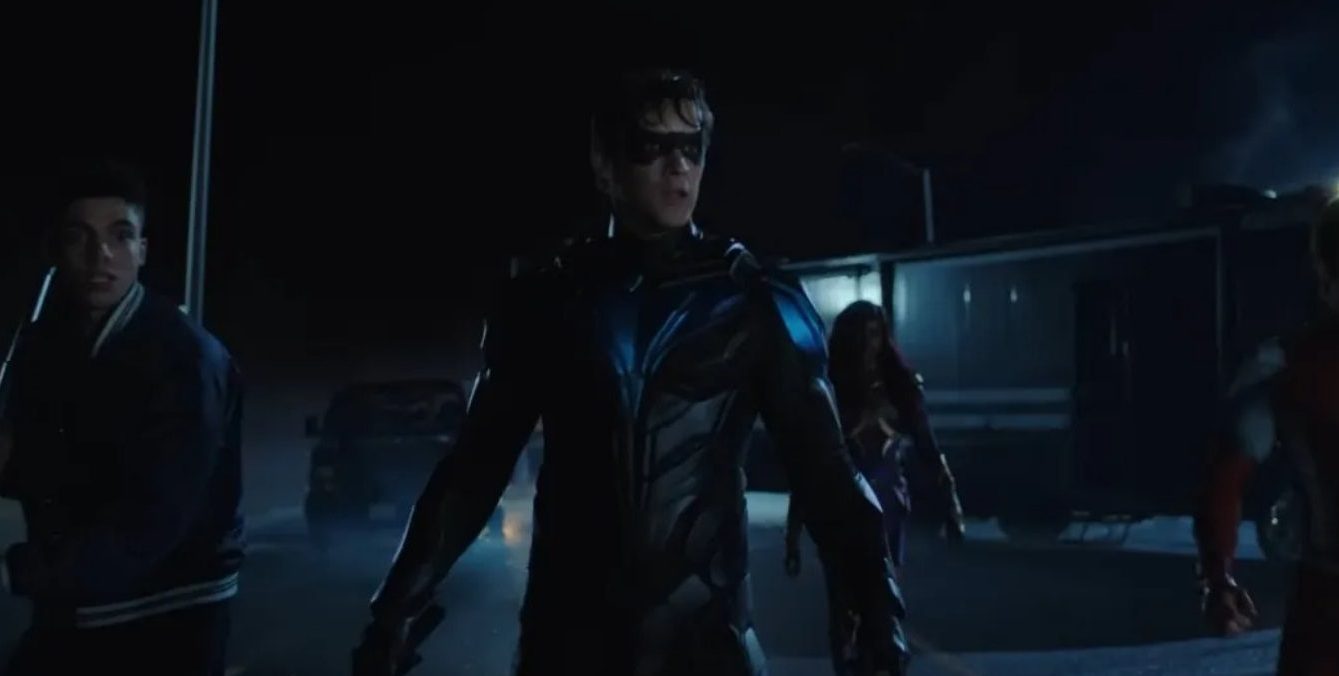 where to watch titans s4