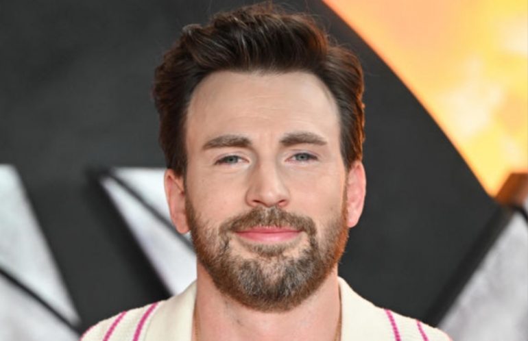 Chris Evans Named Sexiest Man Alive 2022 Otakukart