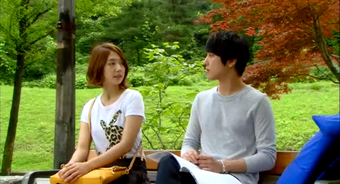 Park Shin Hye and Jung Yong-hwa in Heartstrings (2011)